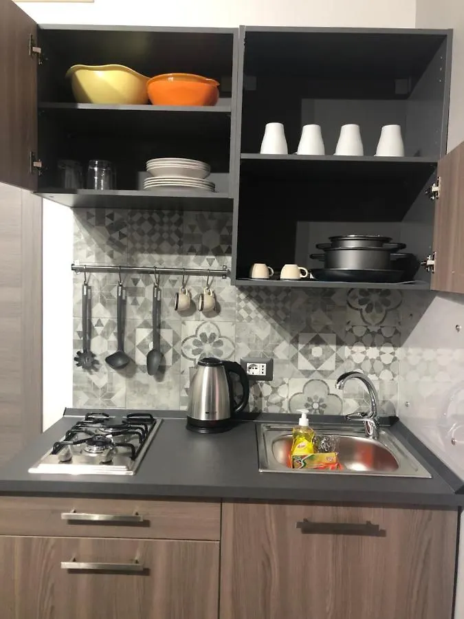 Apartament La Casa Di Karola Katania