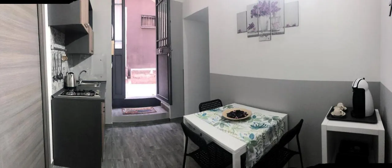 Appartamento La Casa di Karola Aeroporto di Catania Fontana Rossa Italia