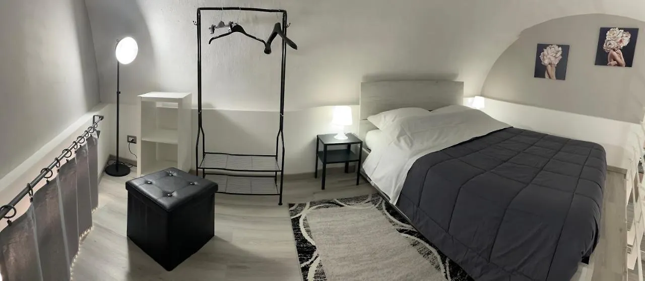 Appartamento La Casa di Karola Aeroporto di Catania Fontana Rossa Italia